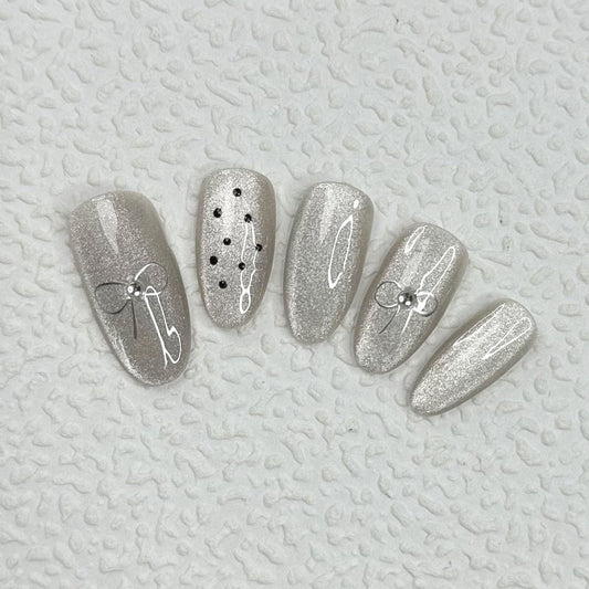 Silver Cat Eye Nails Polka Dot Oval