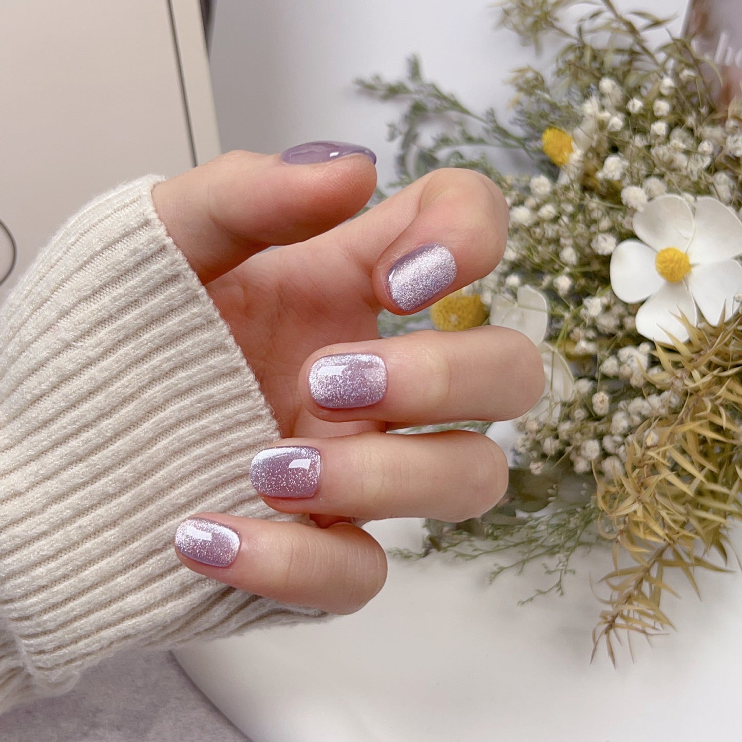 Cat eye nails Light purple Pebble Short Nails