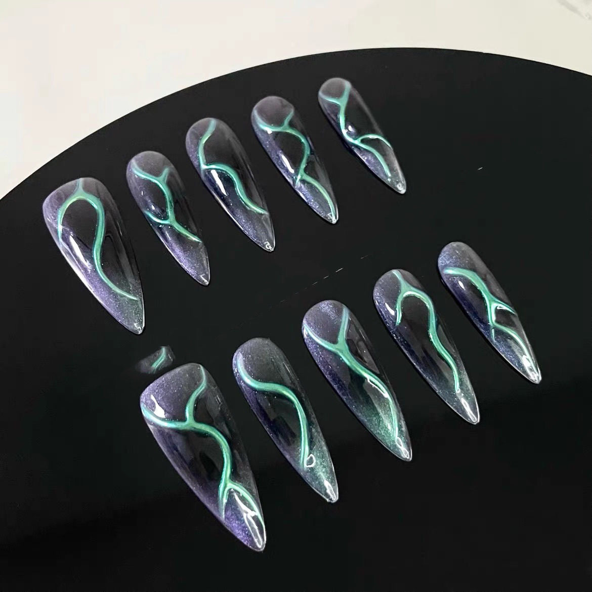 Green 3D Swirl Stiletto Ombre Nails