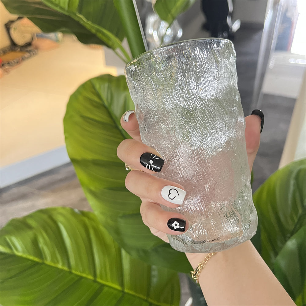 Simple Cute Black and White Nails Short Acrylic