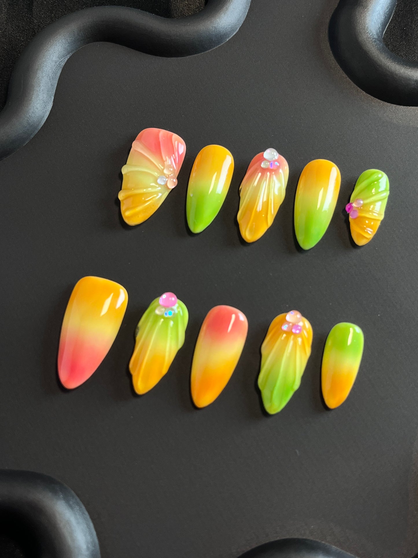 3D Shell Almond Yellow Ombre Nails