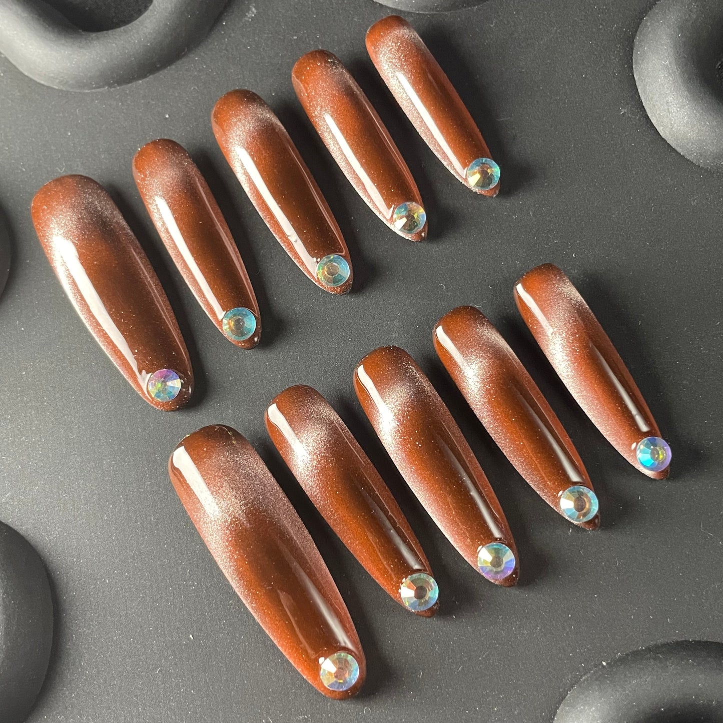 Rhinestone Cat Eye Almond Brown Ombre Nails